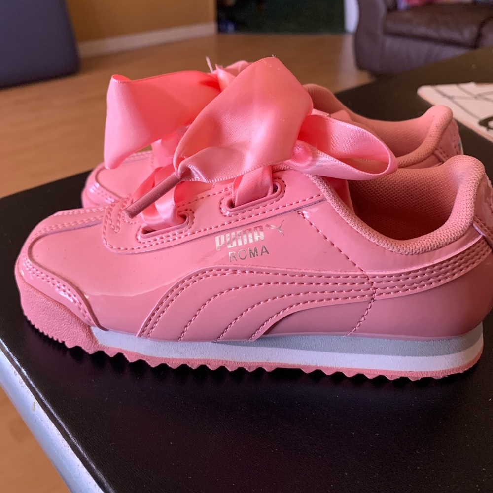 Kids puma sneaker 11c
